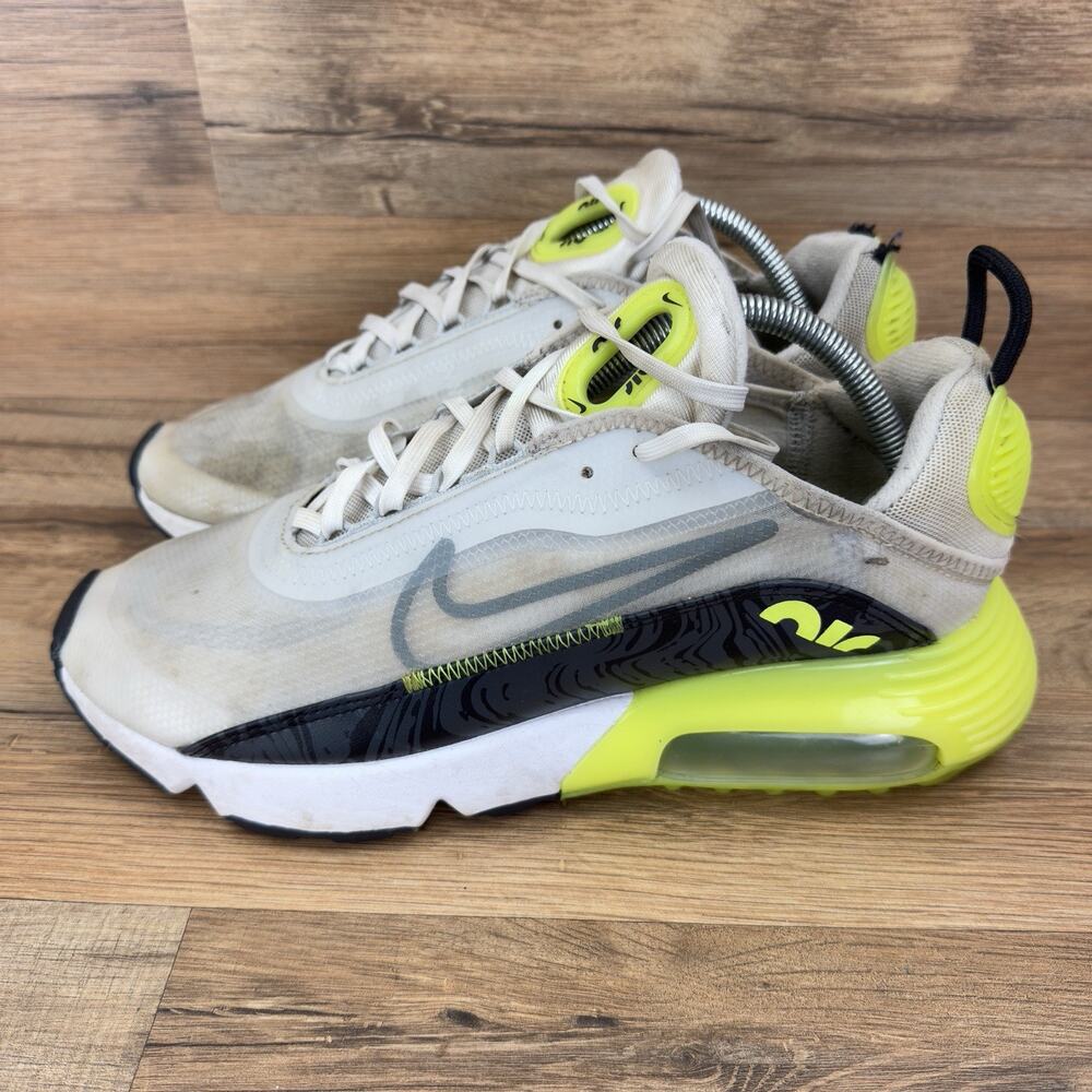 Nike Air Max 2090 Size 10 White Volt Neon Green Cool Grey CZ7555-100 Men's Retro